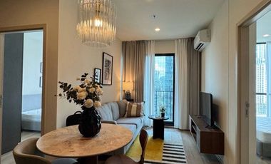 For rent 2 bedrooms condo in Huai Khwang, Bangkok