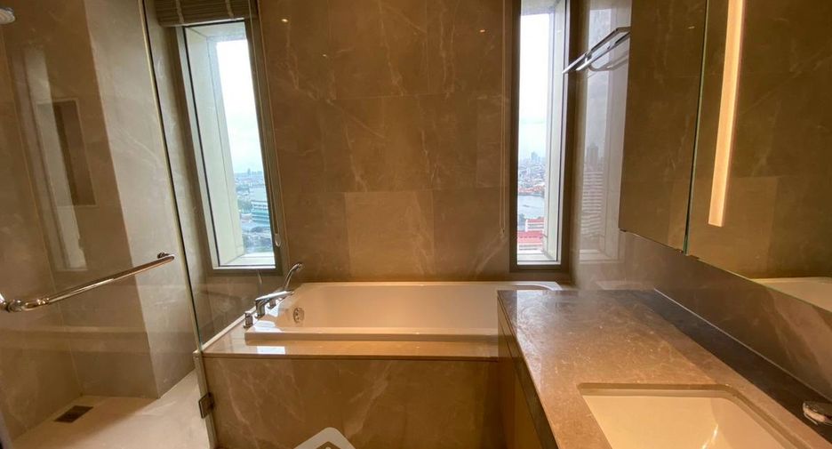 Condo en alquiler de 2 habitaciones en Khlong San, Bangkok