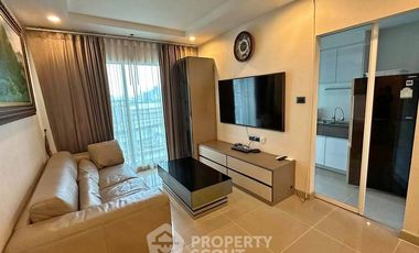 À louer 2 chambres condo à Huai Khwang, Bangkok