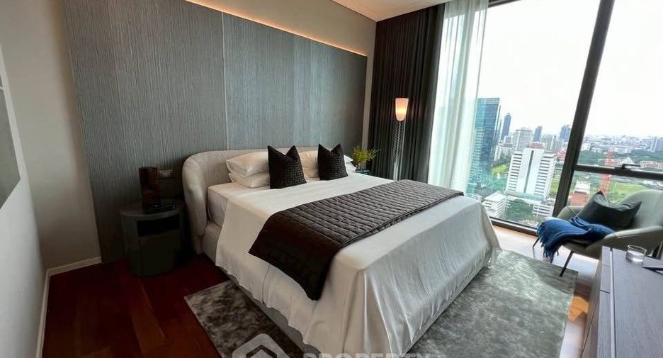 À louer 2 chambres condo à Pathum Wan, Bangkok