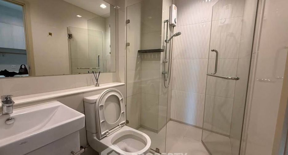 Wohnung zur Miete mit 1 Zimmer in Pathum Wan, Bangkok