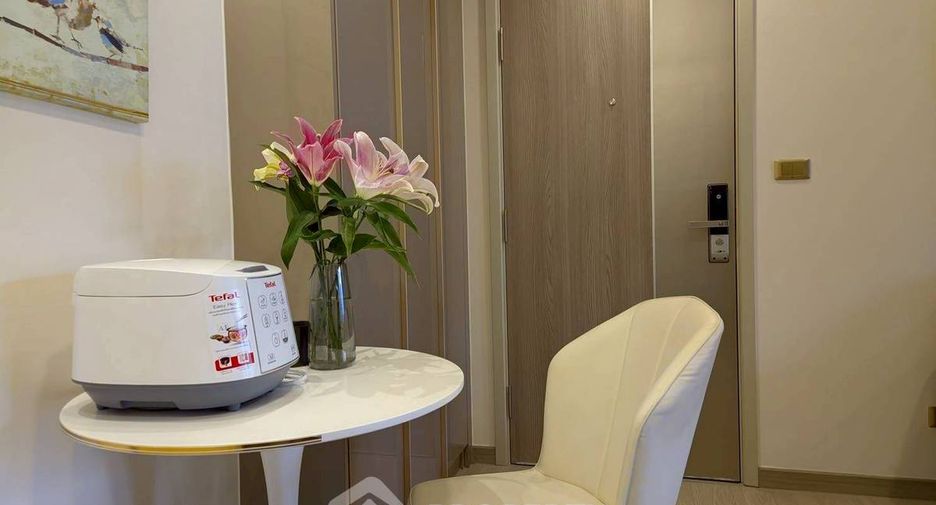 For rent 1 bed condo in Huai Khwang, Bangkok