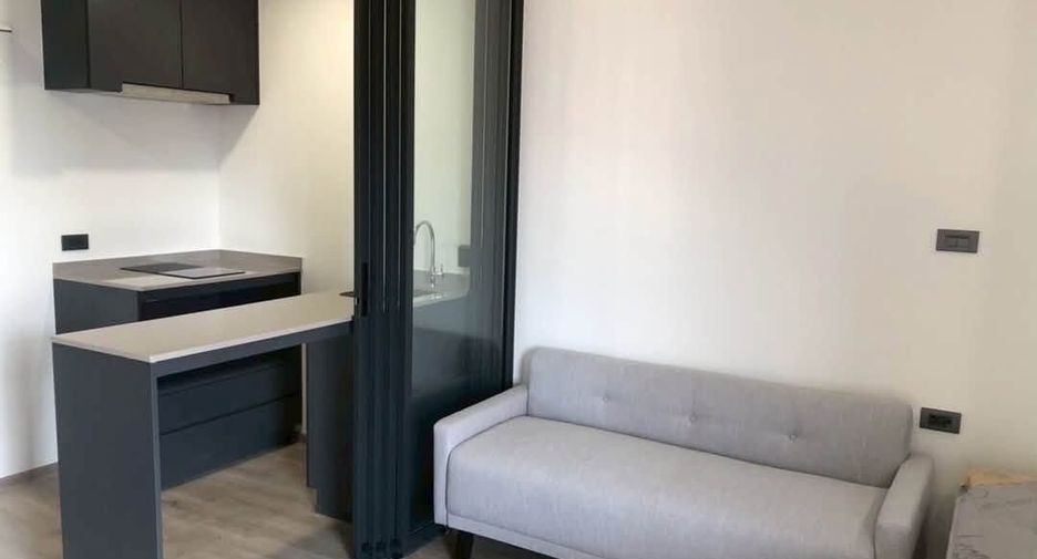 Продажа и аренда 1 кровать кондо в Хуаи Кхщанг, Бангкок