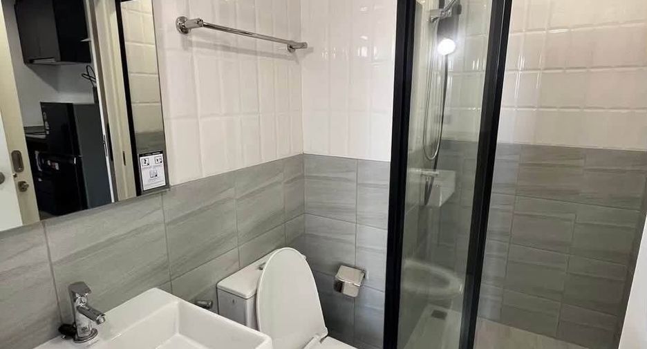 Продажа и аренда 1 кровать кондо в Хуаи Кхщанг, Бангкок