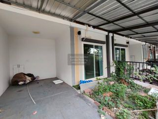 For sale 3 bedrooms townhouse in Mueang Samut Prakan, Samut Prakan