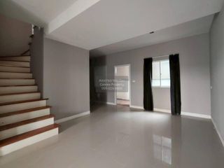 For sale 3 bedrooms townhouse in Mueang Samut Prakan, Samut Prakan
