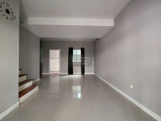For sale 3 bedrooms townhouse in Mueang Samut Prakan, Samut Prakan