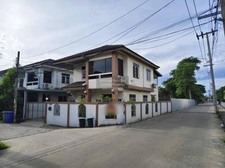 For sale 3 bedrooms house in Bang Khae, Bangkok