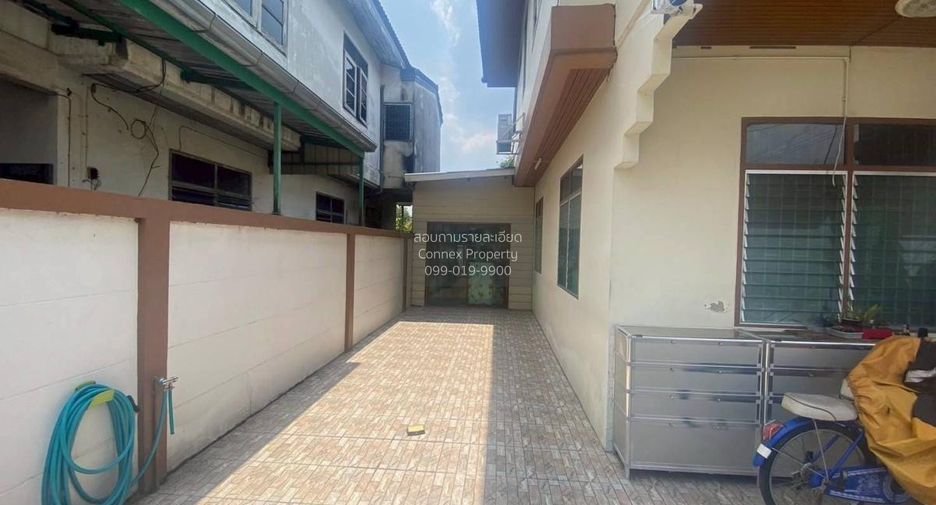 For sale 3 bedrooms house in Bang Khae, Bangkok