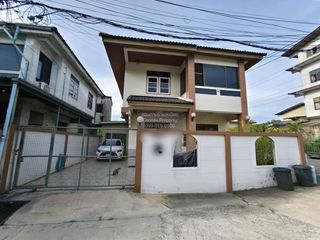 For sale 3 bedrooms house in Bang Khae, Bangkok