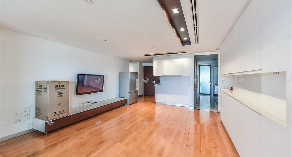 For sale 3 bedrooms condo in Sathon, Bangkok