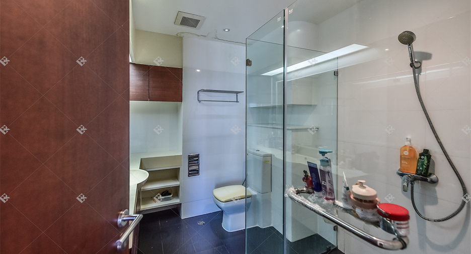 For sale 3 bedrooms condo in Sathon, Bangkok