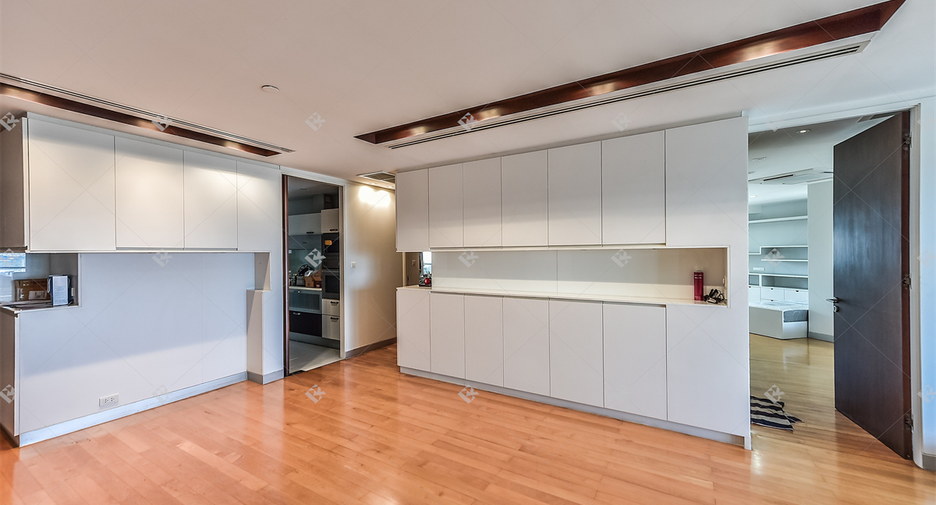 For sale 3 bedrooms condo in Sathon, Bangkok