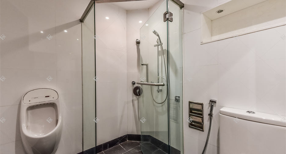 For sale 3 bedrooms condo in Sathon, Bangkok