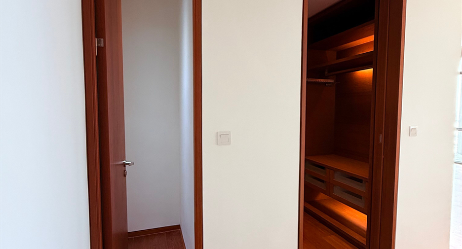 Продажа 2 спальни кондо в Сатхон, Бангкок