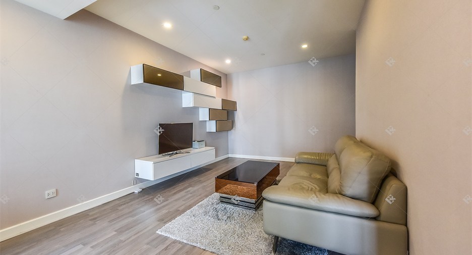 For sale 1 bed condo in Sathon, Bangkok