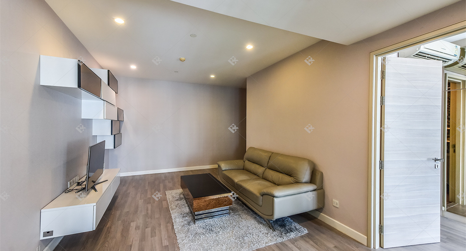 For sale 1 bed condo in Sathon, Bangkok