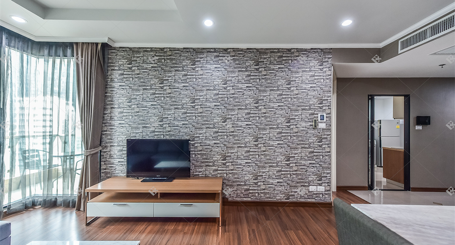 For rent 2 bedrooms condo in Sathon, Bangkok