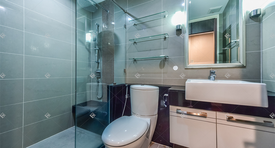 For rent 2 bedrooms condo in Sathon, Bangkok