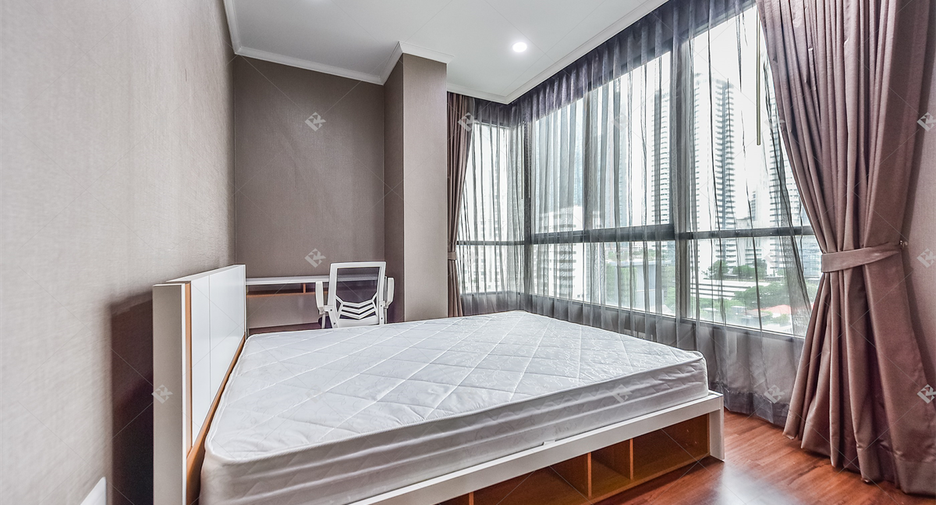 For rent 2 bedrooms condo in Sathon, Bangkok