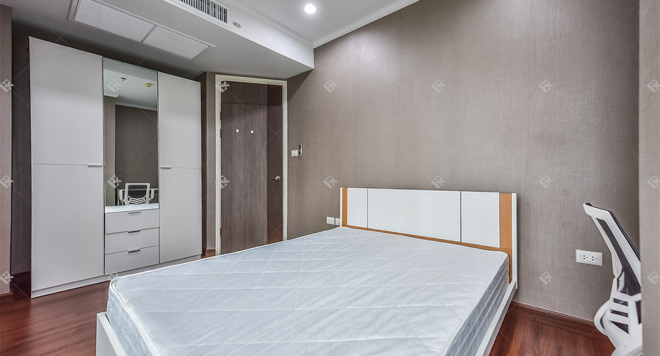 For rent 2 bedrooms condo in Sathon, Bangkok