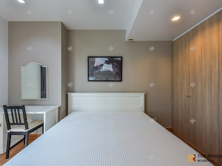 For rent 2 bedrooms condo in Sathon, Bangkok