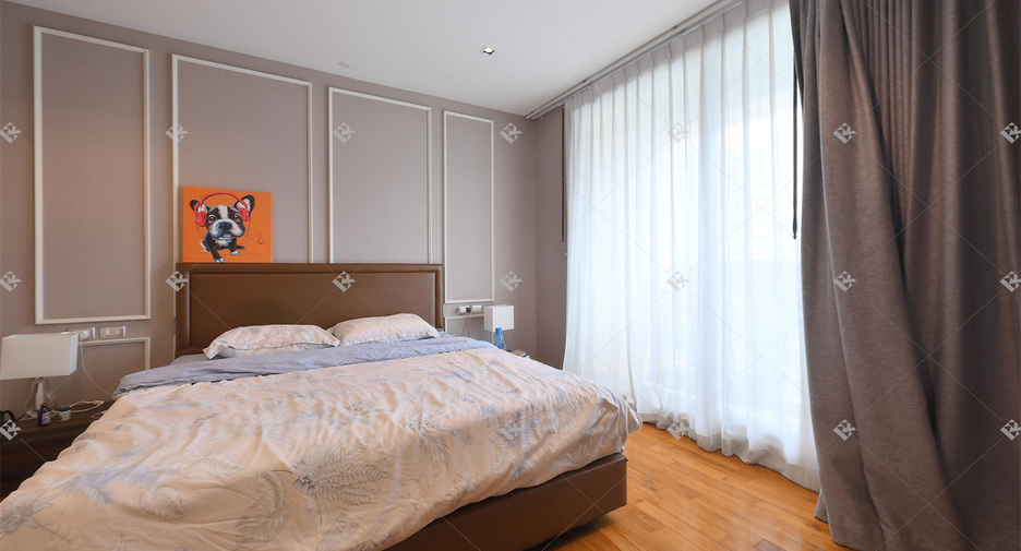 For rent 4 bedrooms condo in Khlong Toei, Bangkok