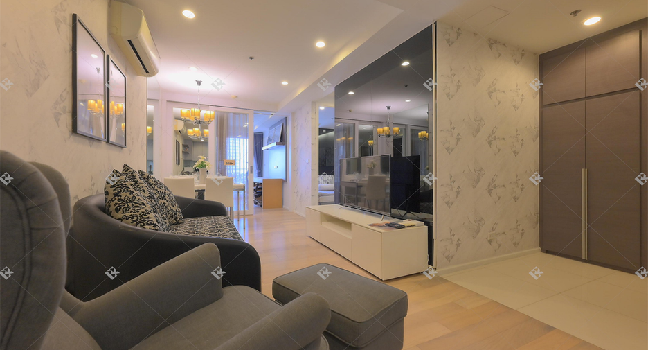 For rent 2 bedrooms condo in Watthana, Bangkok