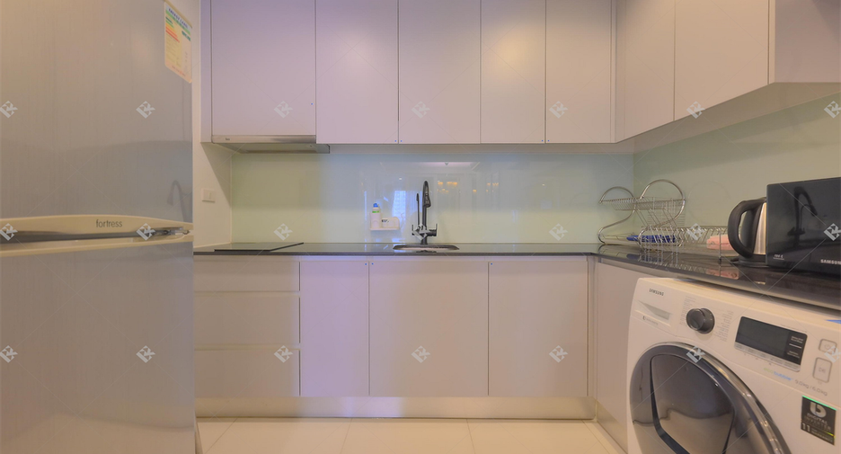 For rent 2 bedrooms condo in Watthana, Bangkok