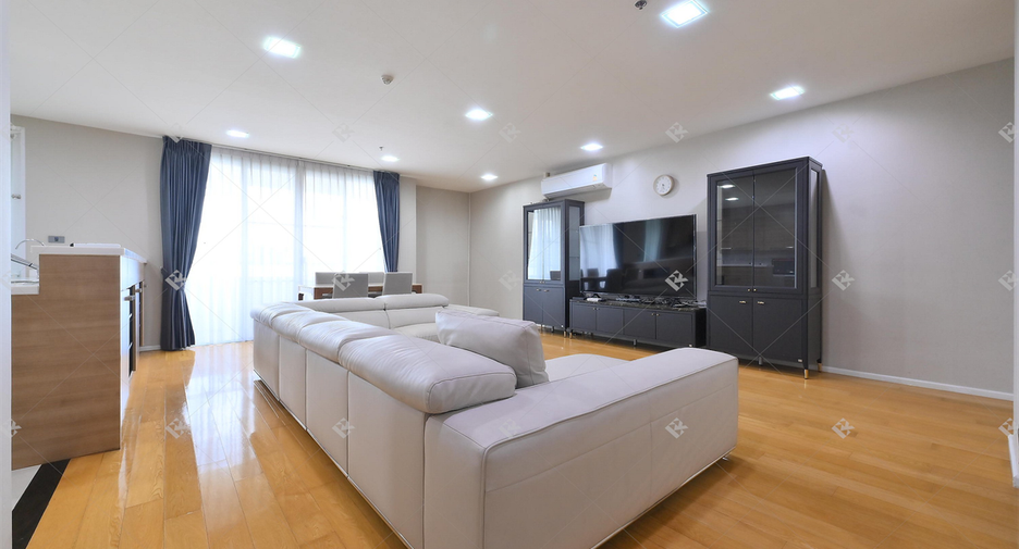Wohnung zur Miete mit 2 Zimmer in Watthana, Bangkok