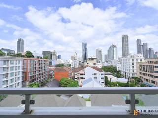 For rent 2 bedrooms condo in Watthana, Bangkok