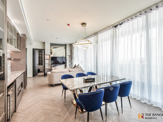 For rent 3 bedrooms condo in Khlong San, Bangkok