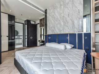 For rent 3 bedrooms condo in Khlong San, Bangkok
