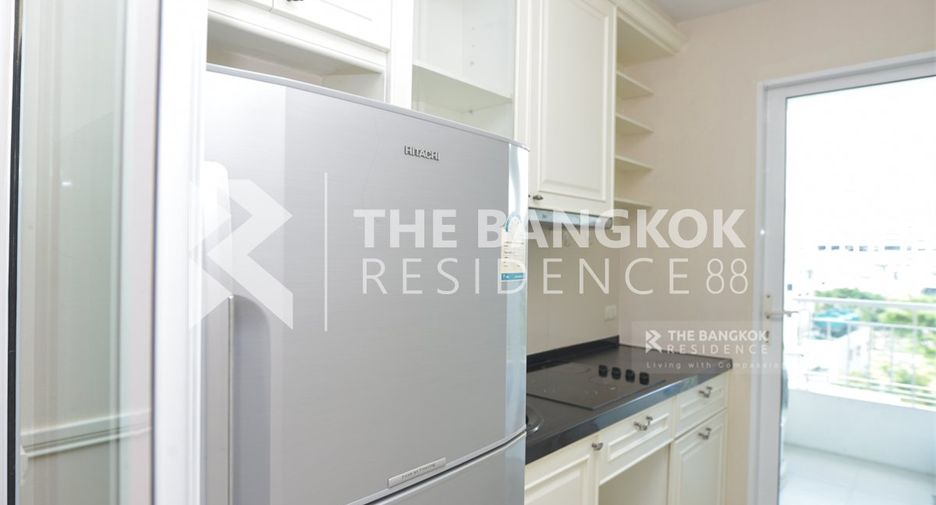 For rent 2 bedrooms condo in Sathon, Bangkok