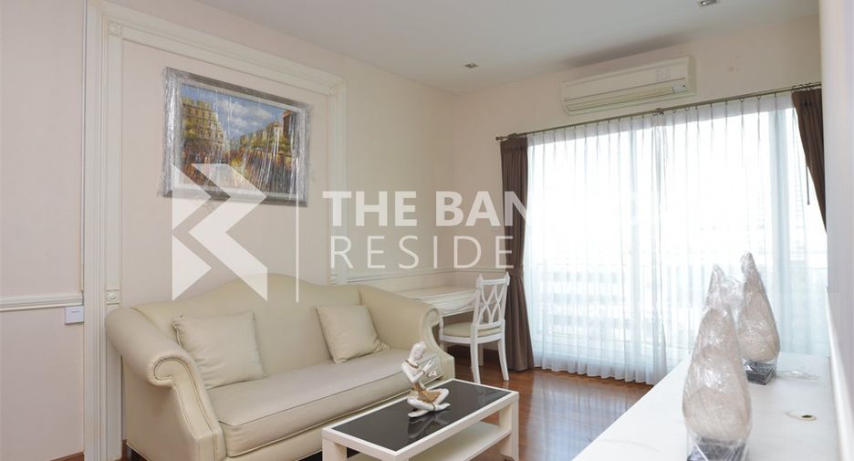 For rent 2 bedrooms condo in Sathon, Bangkok