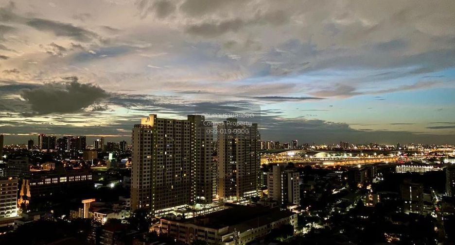 For rent 2 bedrooms condo in Phaya Thai, Bangkok