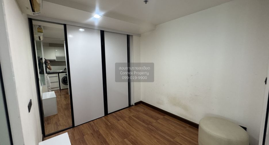 For rent 2 bedrooms condo in Phra Khanong, Bangkok