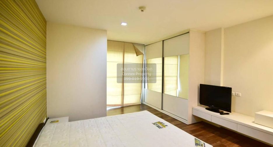For rent 2 bedrooms condo in Phra Khanong, Bangkok