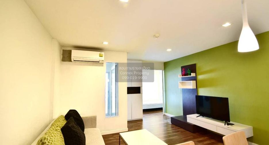 For rent 2 bedrooms condo in Phra Khanong, Bangkok