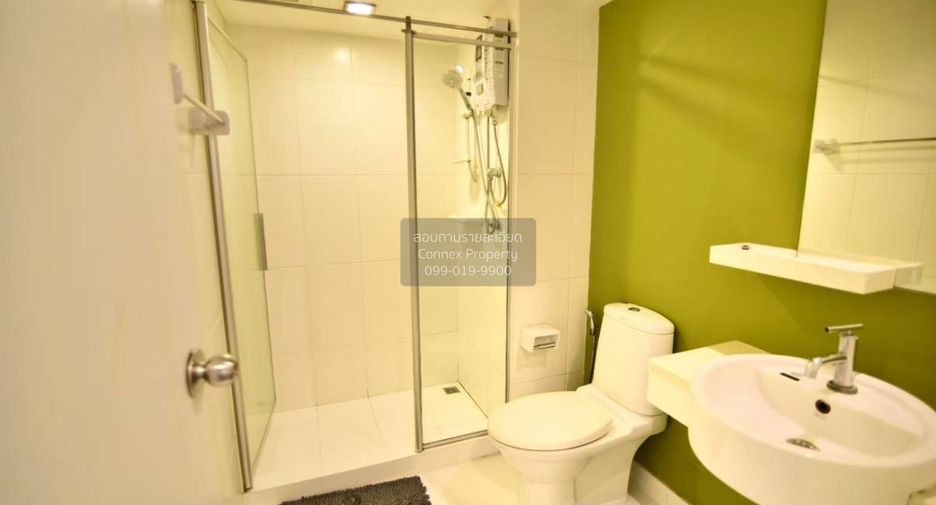 For rent 2 bedrooms condo in Phra Khanong, Bangkok