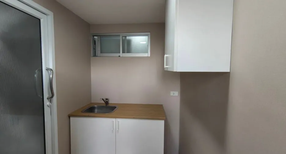 For sale 2 bedrooms condo in Bang Kapi, Bangkok