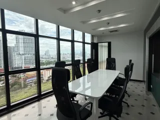 Büro zur Miete in Huai Khwang, Bangkok