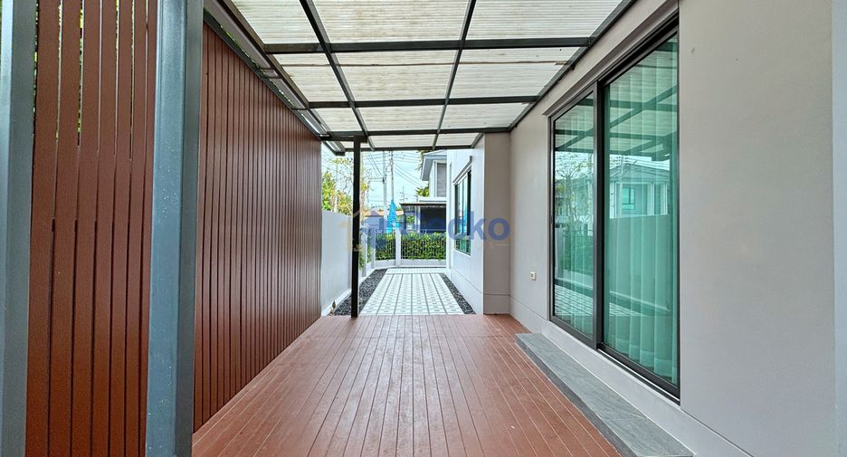 For sale 4 ベッドルーム house in Bang Lamung, Chonburi