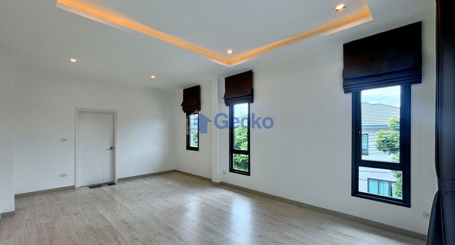 For sale 4 ベッドルーム house in Bang Lamung, Chonburi