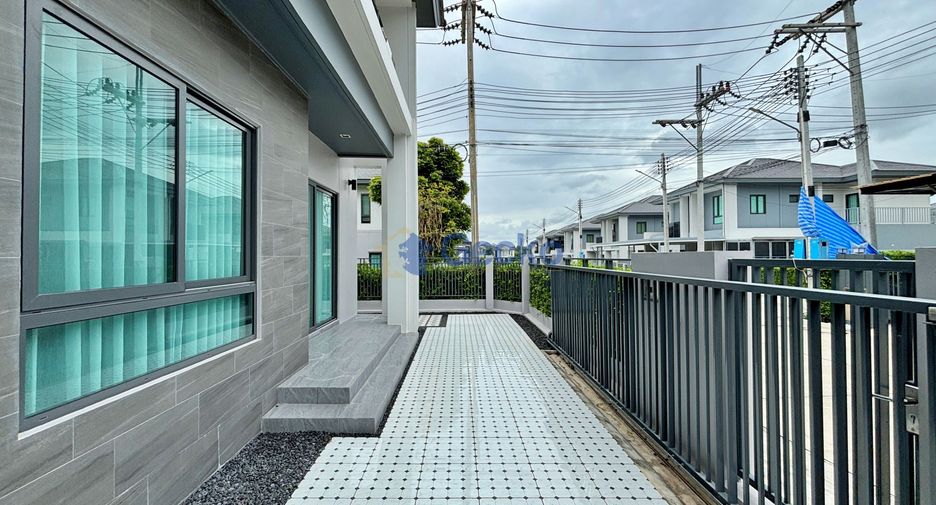 For sale 4 ベッドルーム house in Bang Lamung, Chonburi