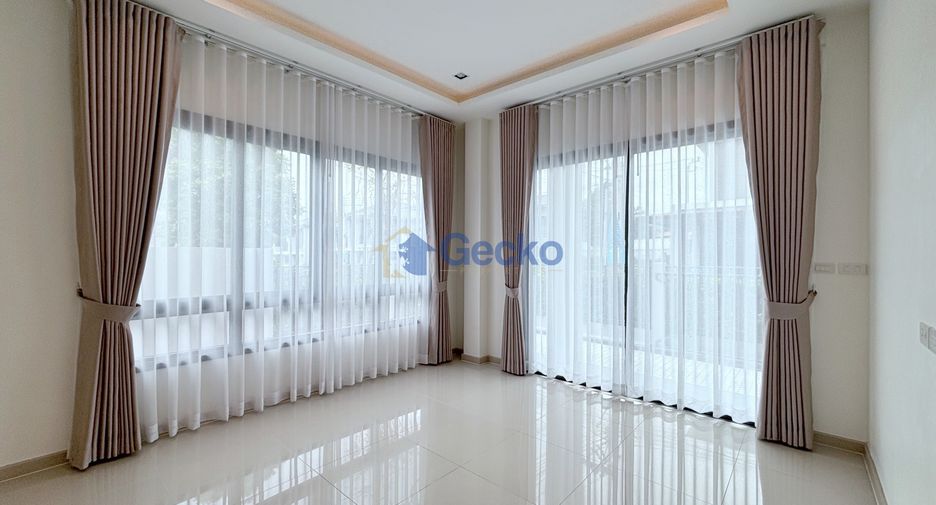 For sale 4 ベッドルーム house in Bang Lamung, Chonburi