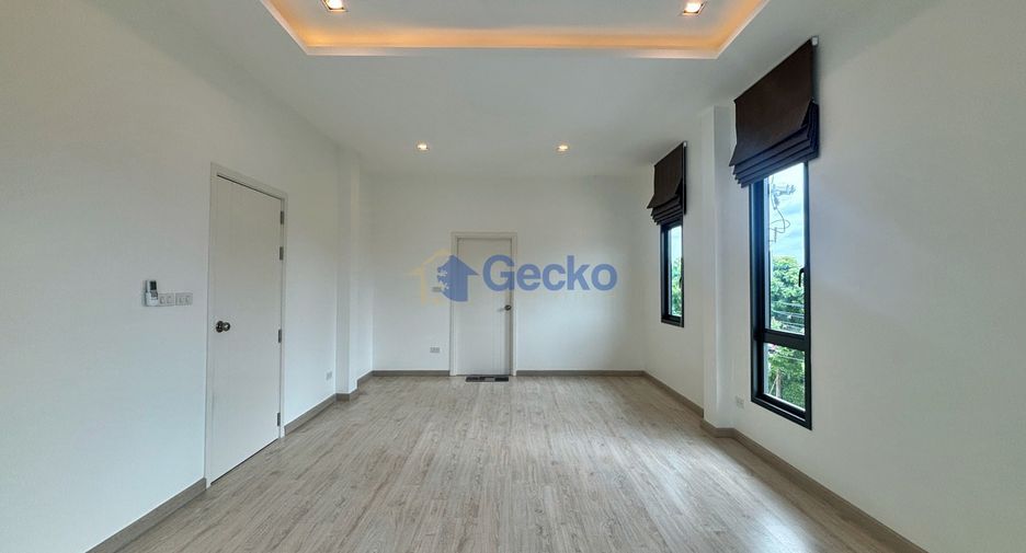 For sale 4 ベッドルーム house in Bang Lamung, Chonburi