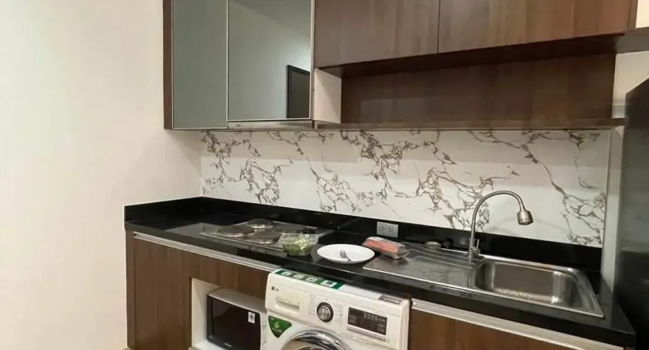 Condo en alquiler de 2 habitaciones en Khlong Toei, Bangkok