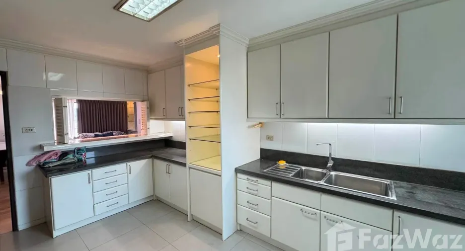 For sale and for rent 3 bedrooms condo in Watthana, Bangkok