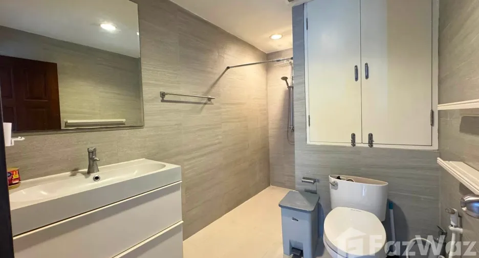 For sale and for rent 3 bedrooms condo in Watthana, Bangkok